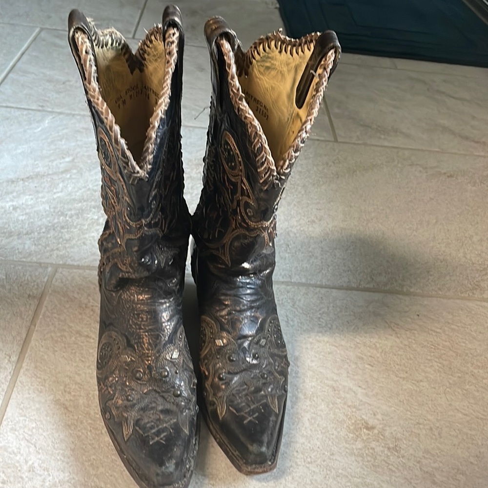 Corral boots size 9’
